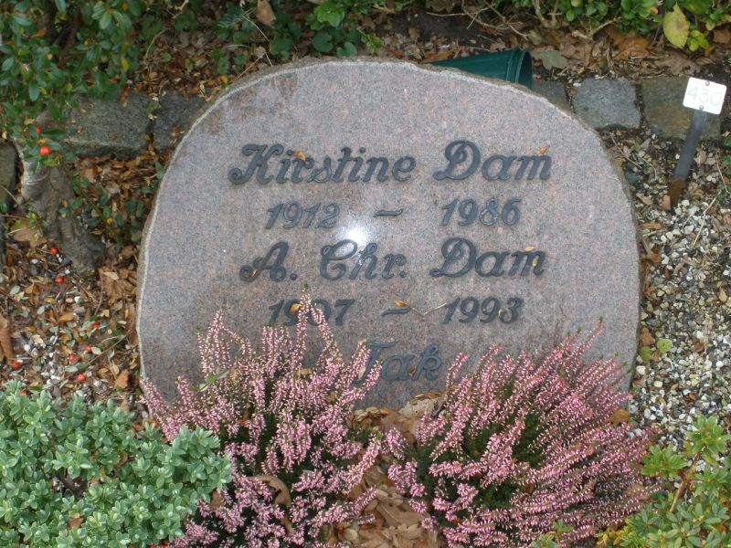 A. Chr. Dam.JPG